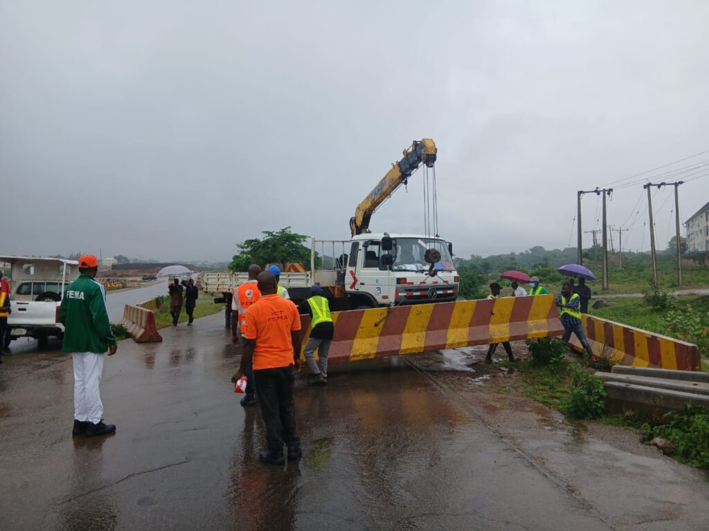FEMD closes road
