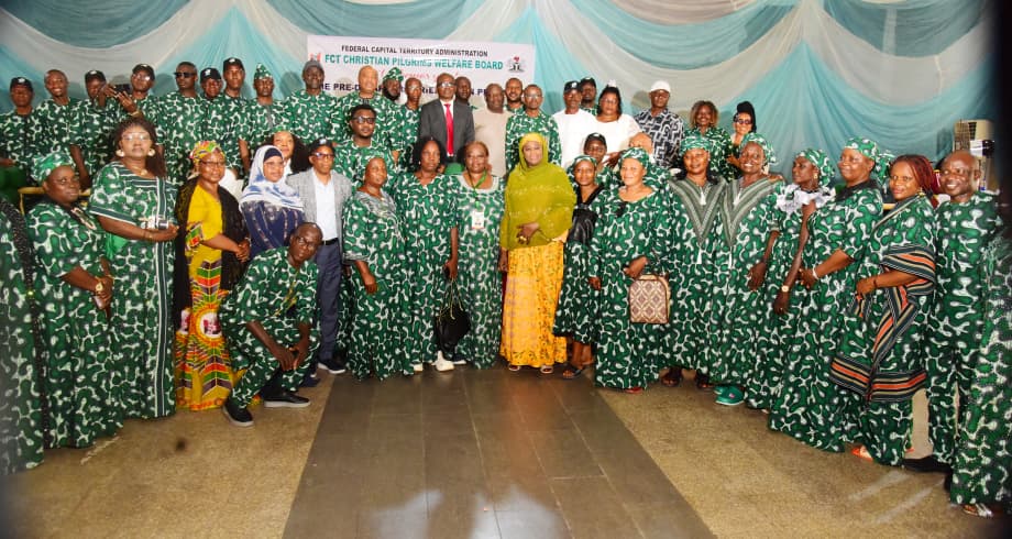 MOS with intending pilgrims