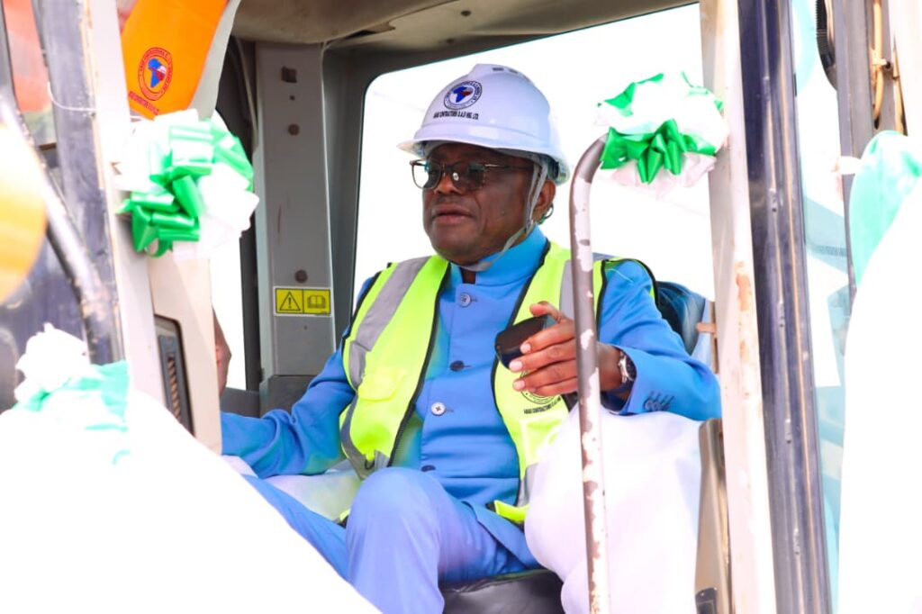 Minister flags off project