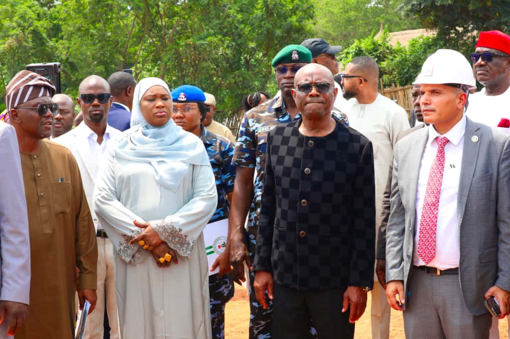 Barr Wike with others 2