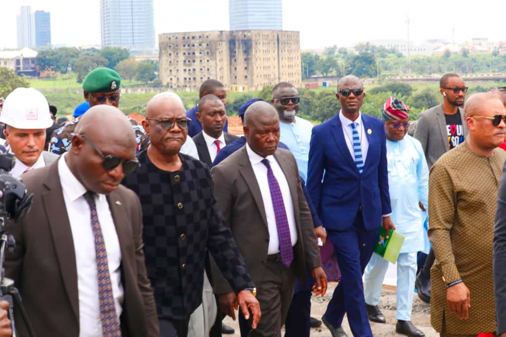 Barr Wike with others 4