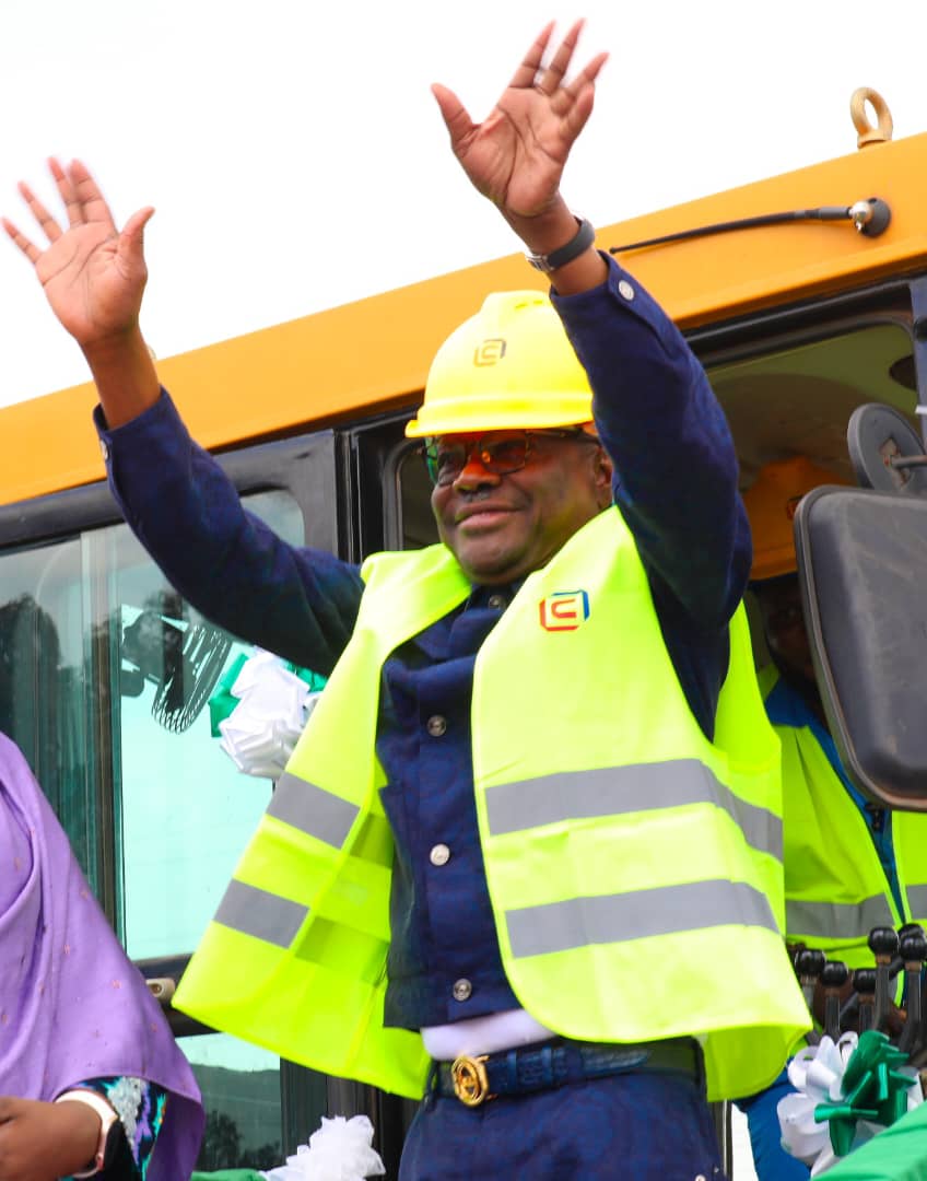 wike flags off carriageway