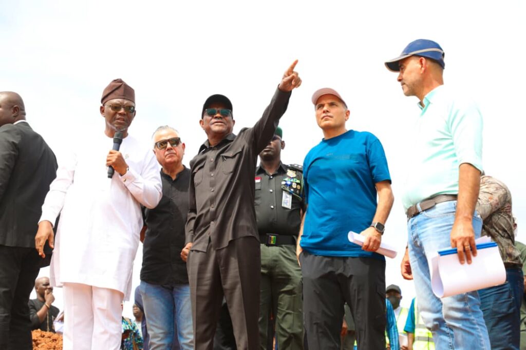 Barr Wike during the inspections