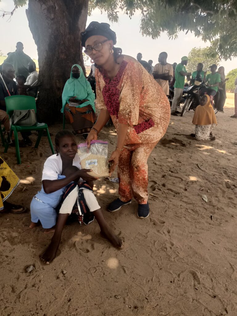 a community member recieveing food package