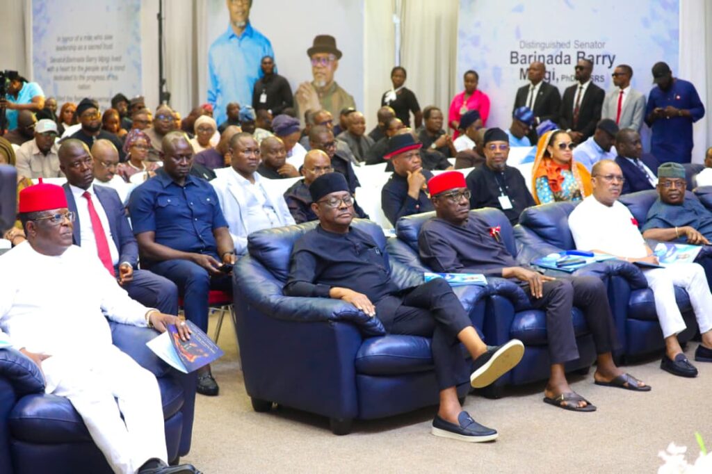 Barr Wike, Umahi others durinng the service of songs of Sen Barry