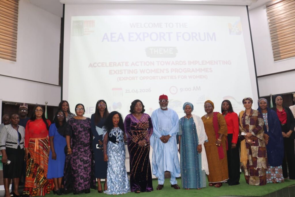 FCT HOS, MD AEA with participants at the AEA Export forum