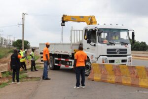 FEMD barricading ring road 2 interchange