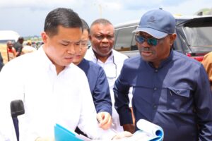 Minister during inspections 3
