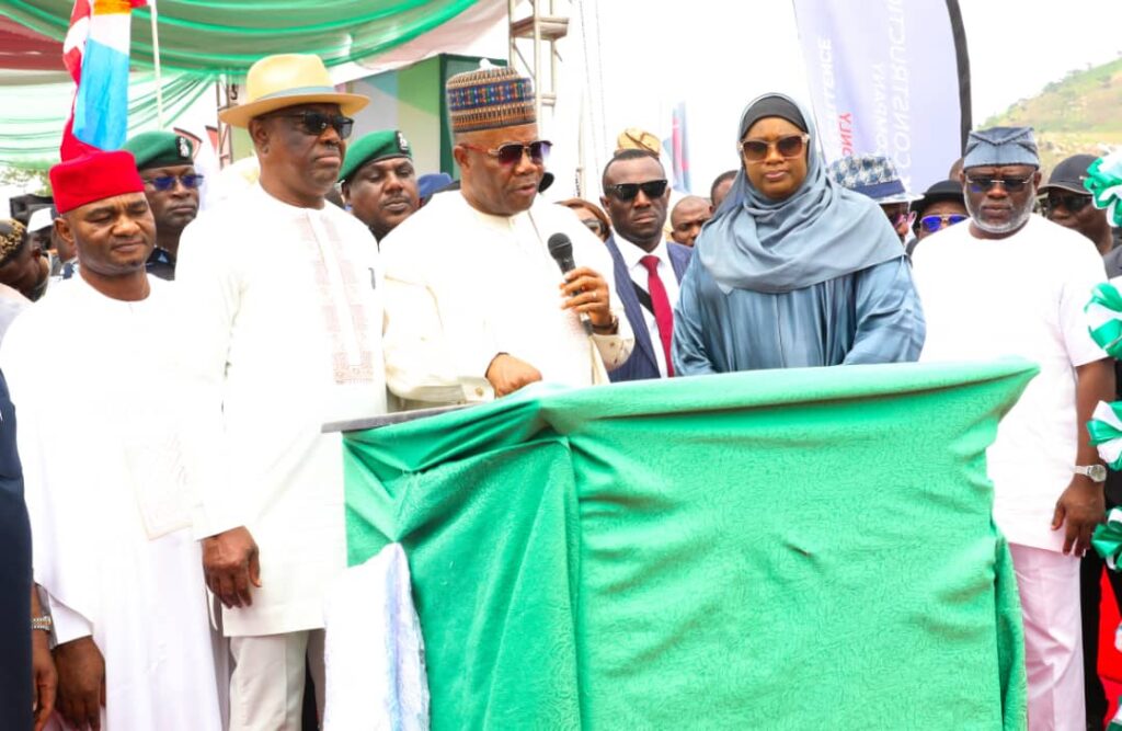 Wike. Akpabio with Dr Mahmoud commisioning of RHC road