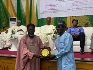 FCTMPWB recieves the award