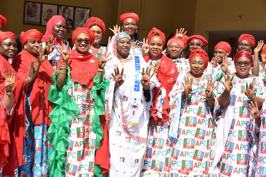 Mahmoud with APC women